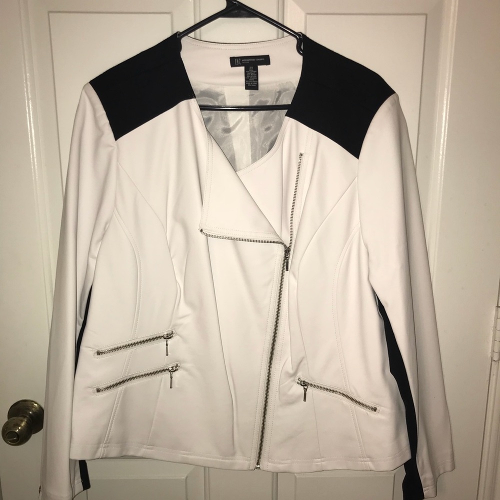 Women’s plus size jacket